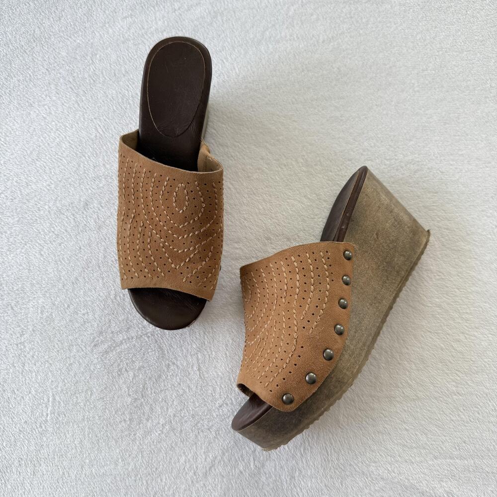 Hinge Sandals Womens Size 7 Brown Slide Leather Wedge Studded Embroidered Heel